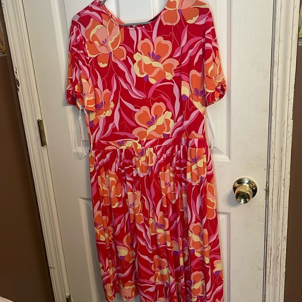 Maggy London Matte Jersey Short sleeve midi  Dress 14 NWOT